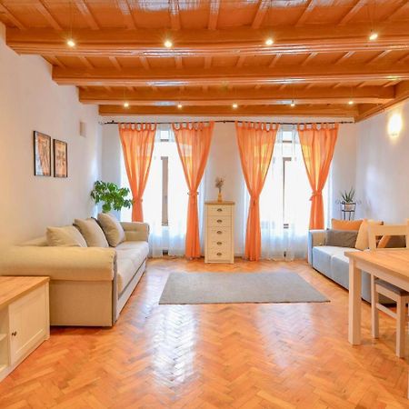 Charming Apartment - Heart Of Brasov Poarta Schei Exteriör bild