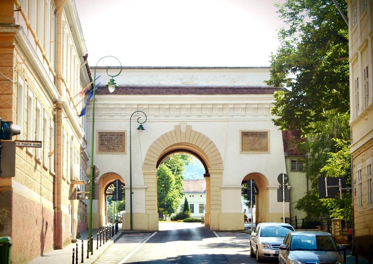 Charming Apartment - Heart Of Brasov Poarta Schei Exteriör bild